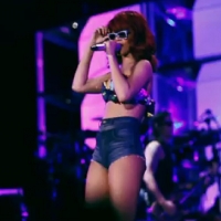 Rihanna - Cheers (Drink to that)