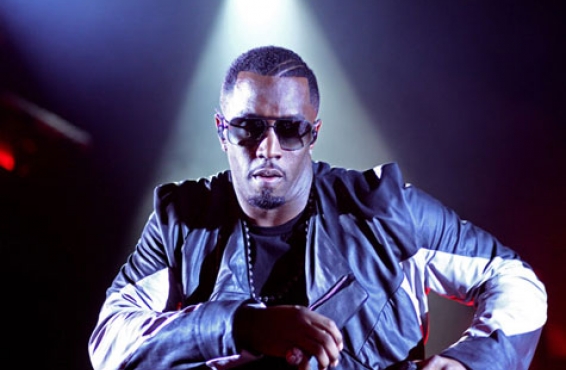 Diddy se disculpa por el altercado con un fan