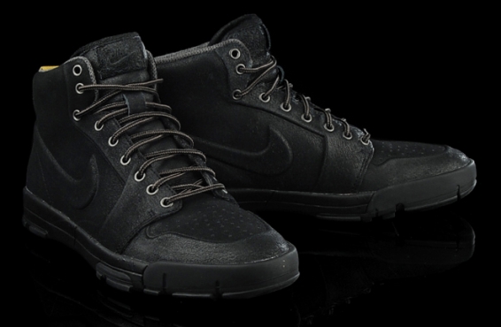 Nike Air Royaltna Mid VT