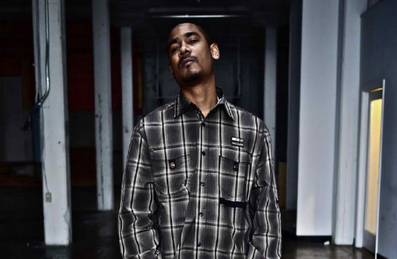 2Eleven – Airbound (feat. Omarion) [Descarga]