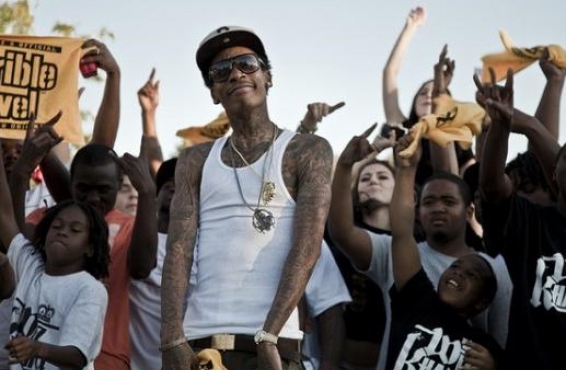 “Black & Yellow” alcanza el triple platino