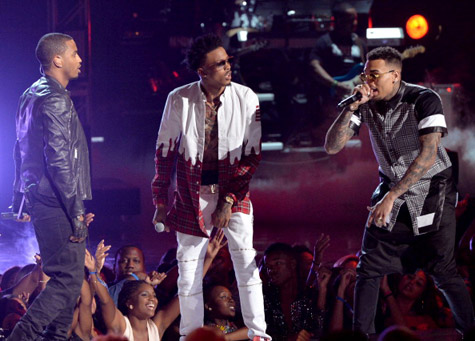 August Alsina contó con Trey Songz y Chris Brown en su actuación de los BET Awards