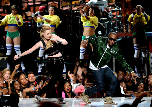 T.I. e Iggy Azalea interpretaron 'No Mediocre' y 'Fancy' en los BET Awards