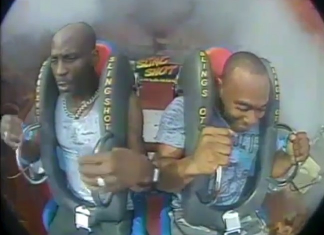 DMX aterrorizado durante un viaje en el parque de atracciones