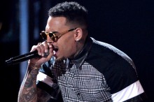 chris-brown-live-220x146.jpg