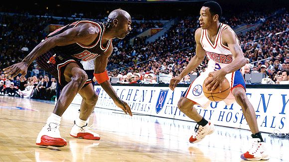 Se cumplen 18 años del crossover de Allen Iverson a Michael Jordan 