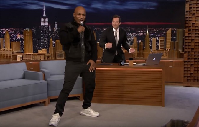 Mike Tyson canta 'Hotling Bling' de Drake en Jimmy Fallon