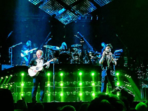 The Weeknd y Ed Sheeran interpretan 'Dark Times' en Toronto