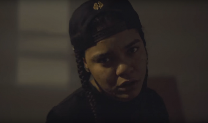 Young M.A. presume de skills en el vídeo de su freestyle 'EAT'