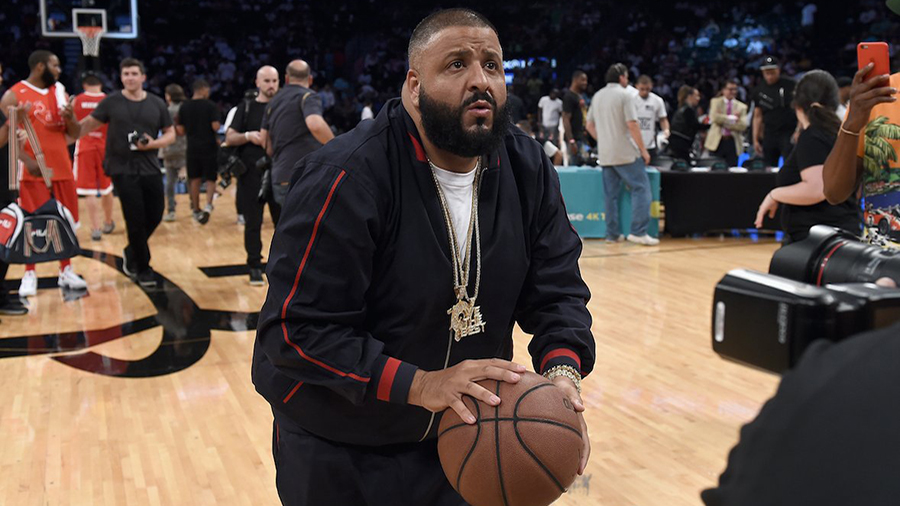 DJ Khaled se marca un espectacular airball en un partido de baloncesto