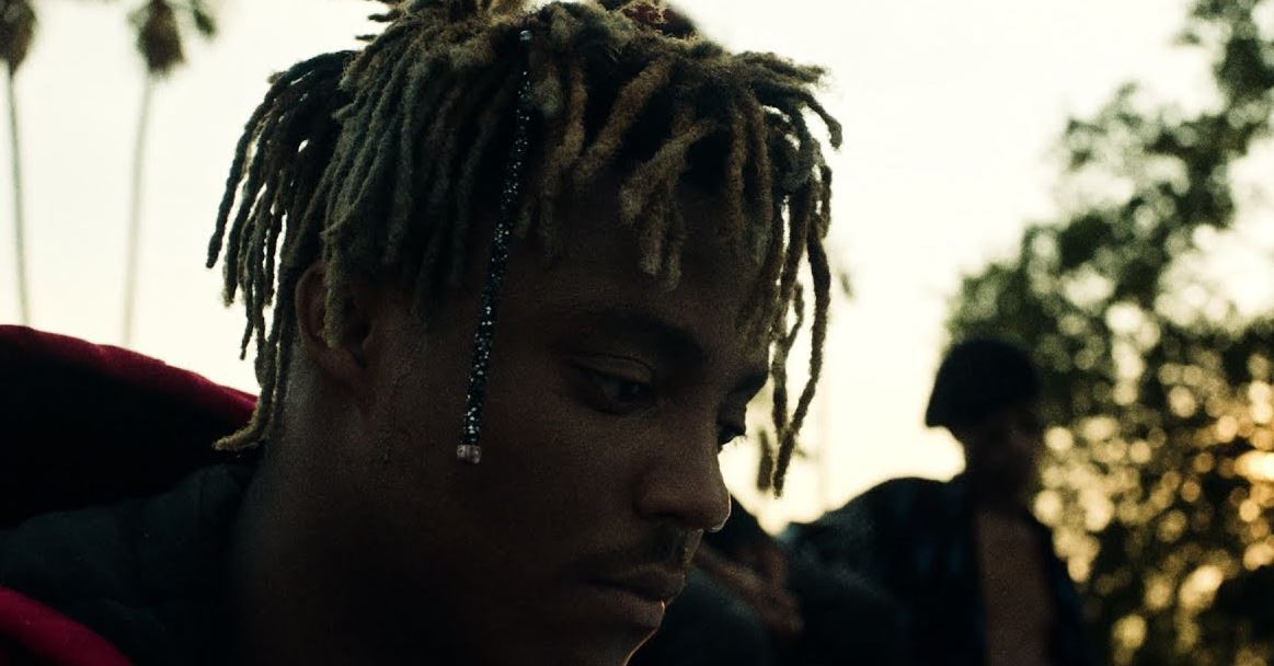 Juice WRLD convierte la fiesta en un funeral con ‘Black & White’