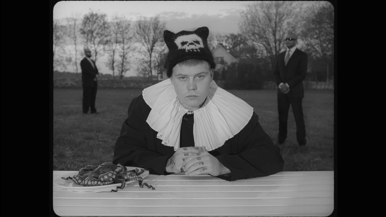 Yung Lean vive su particular viernes 13 en el visual de ‘Friday The 13rd’