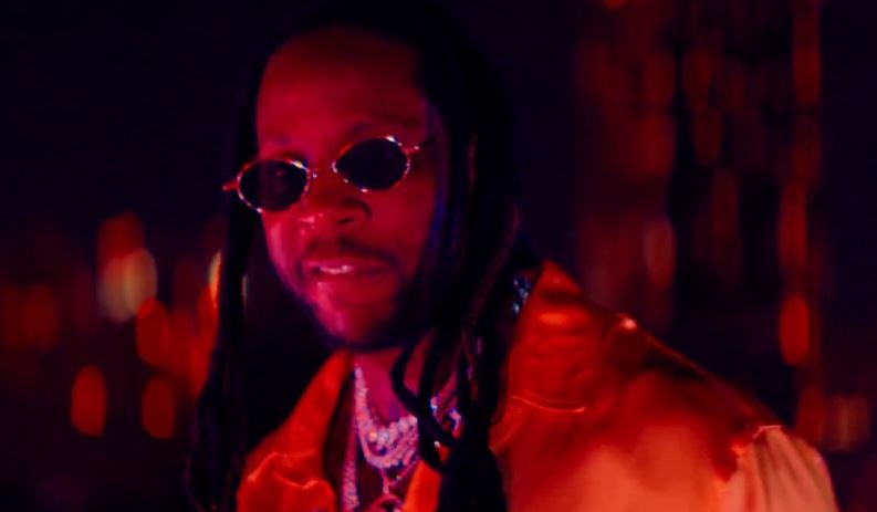 2 Chainz se pone a repartir 'Hot Wings' en su nuevo videoclip