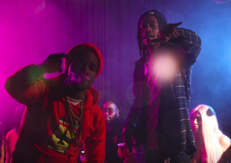 Wiz Khalifa y Curren$y lo mantienen una vez más con el videoclip de 'Stoned Gentleman'