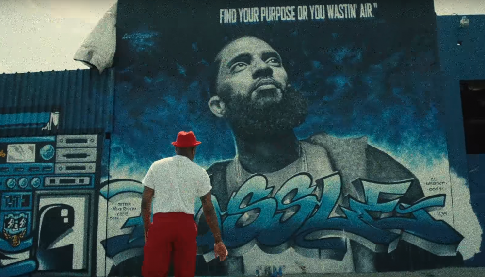 YG vuelve al estilo Frank Sinatra para el clip de 'Hard Bottoms & White Socks'