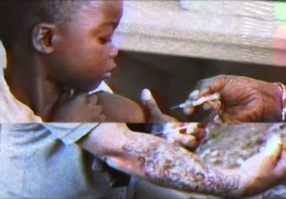 Nas combina amor y guerra en el videoclip de 'War Against Love'