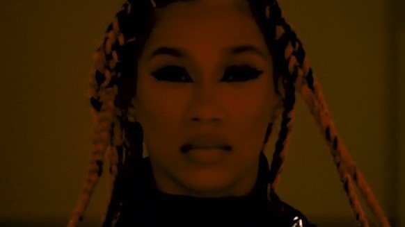 BIA continúa su racha de éxitos con 'Free Bia (1st Day Out)'