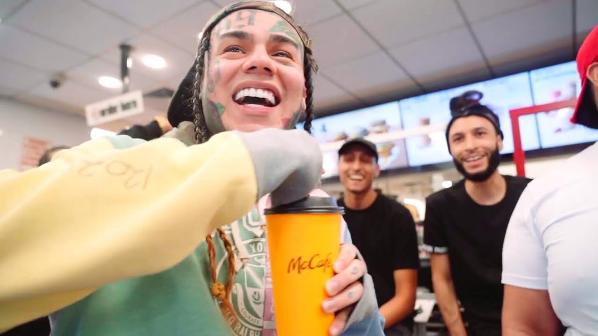 6ix9ine celebra su libertad con el videoclip de 'Punani'