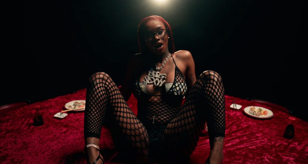 Sexyy Red desata el caos con 'Hoochie Coochie' dirigido por DaBaby
