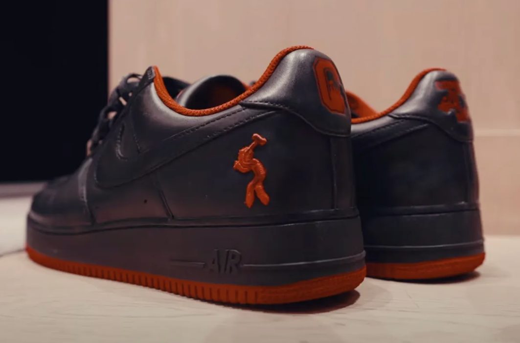 Lil Yachty adelanta su Air Force 1 «Black/Red» en el clip de ‘I Need Meds’