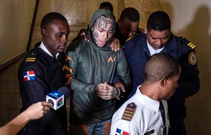 6ix9ine dice que varios se acostaron con Bhad Bhabie siendo menor