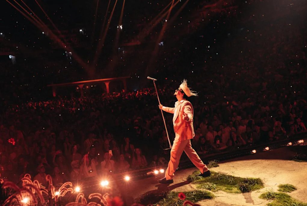 Bad Bunny encabezará el show del intermedio de la Super Bowl LX