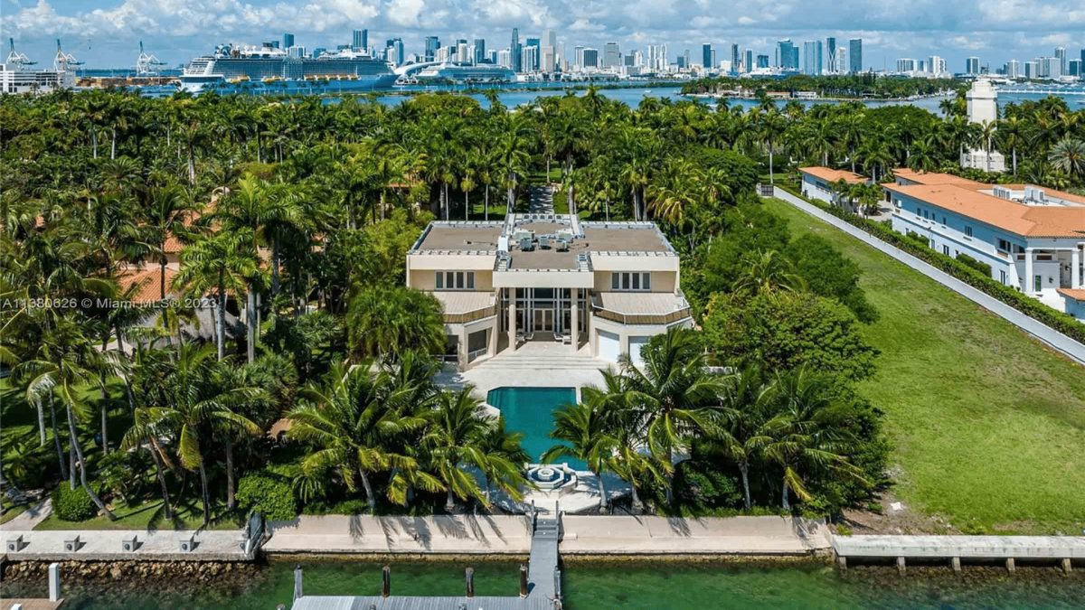 Rick Ross pone a la venta su inmensa mansión de Florida