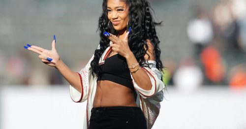 Saweetie responde a las graves acusaciones de que es una escort