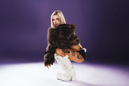 Metrika entra devorando el año con ‘Jane Doe in the Dream House’