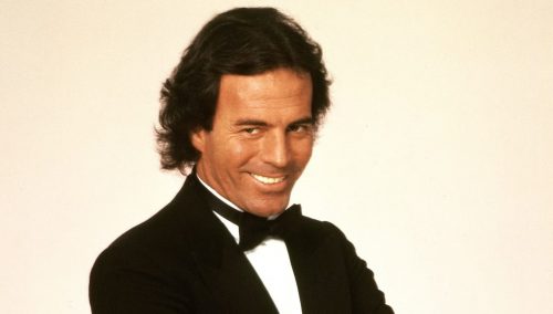 Julio Iglesias es acusado de agresión sexual por dos exempleadas