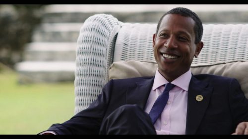 Shyne aplasta a Diddy y defiende a 50 Cent