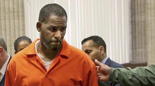 Una víctima de R. Kelly rompe 25 años de silencio con su libro