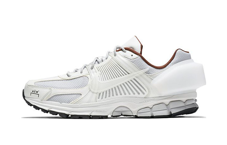 A-COLD-WALL Nike Vomero 5 colorway blanco sail 2018 Samuel Ross envejecimiento material