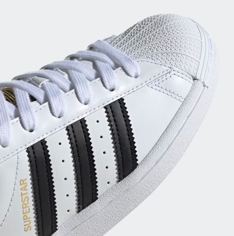 adidas Superstar shell toe detalle nervios horizontales goma antepie