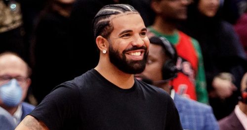 Drake y DJ Akademiks, en una demanda por apuestas ilegales