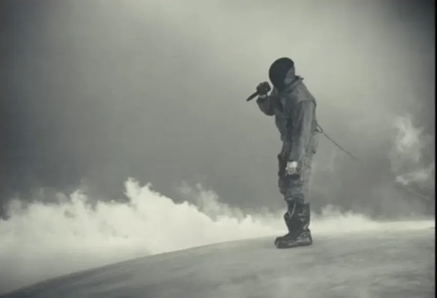 Travis Scott y Lauryn Hill salen al escenario con Ye en Los Ángeles