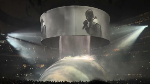 Exguardaespaldas de Ye lo demanda por casi un millón de dólares