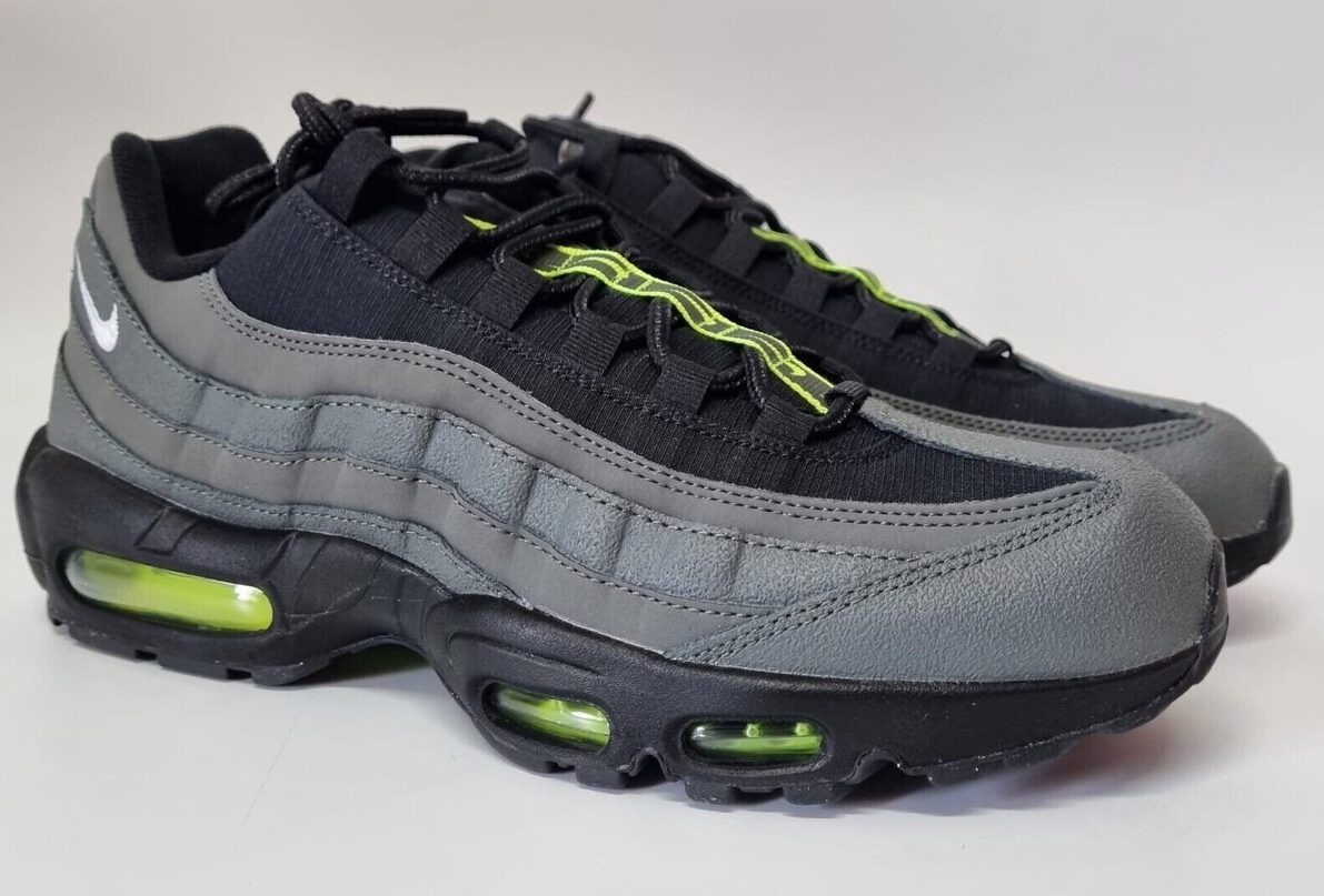 Nike Air Max 95 gris volt original paneles laterales fibras musculares diseno Sergio Lozano
