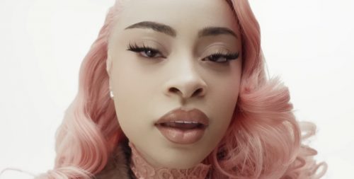 Yeat lanza el videoclip de ‘Naked’ junto a Ice Spice