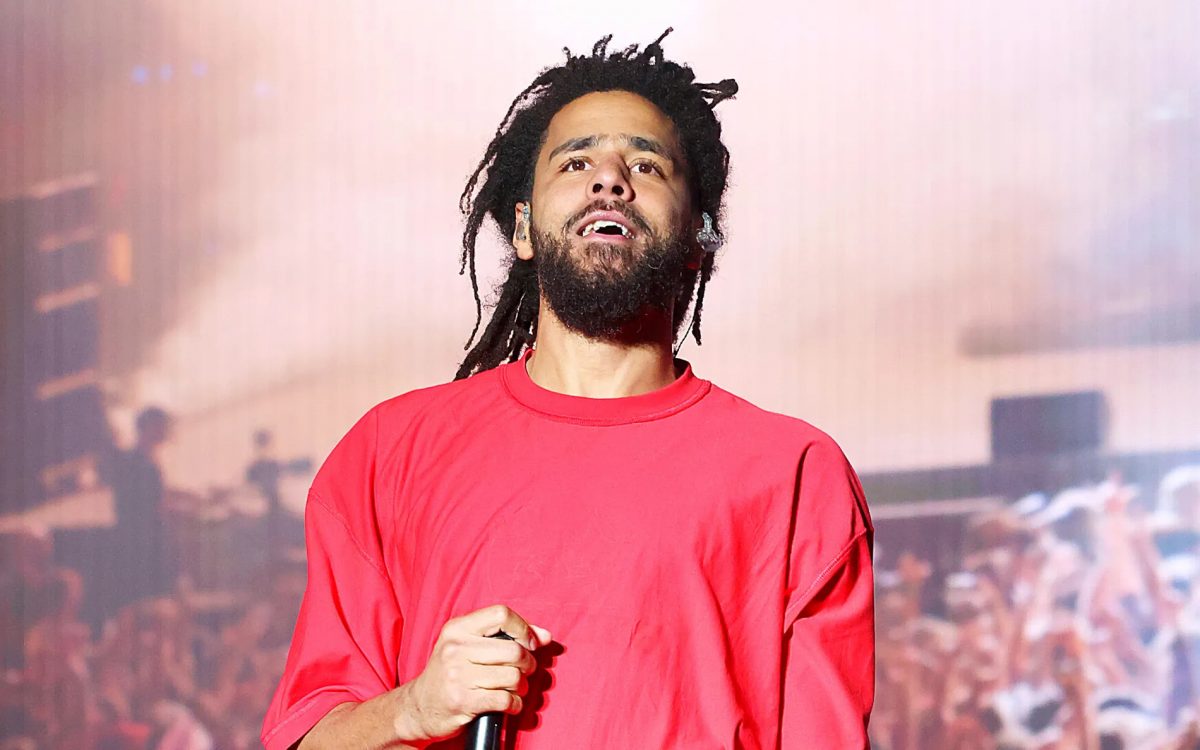 DJ Akademiks se ríe de los números en streaming de J. Cole