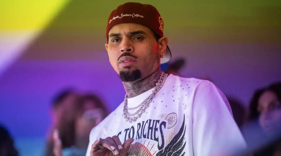 Chris Brown recibe un doctorado honorífico