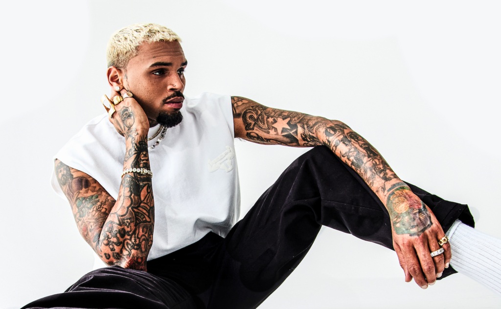 Se produce un tiroteo junto a la casa de Chris Brown