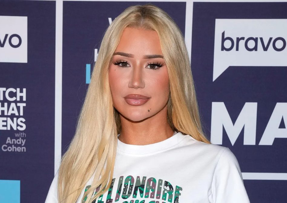 Demandan a Iggy Azalea por el colapso de su criptomoneda