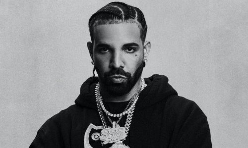 La página de Amazon de Drake está llena de merch