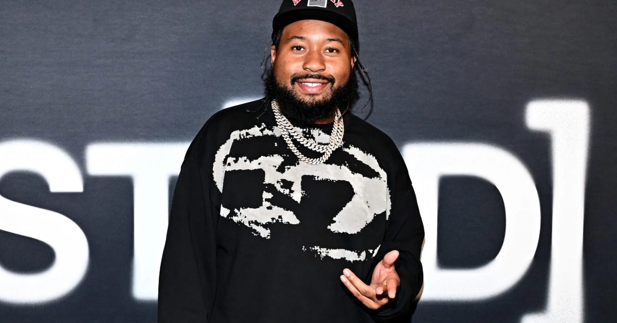 DJ Akademiks carga duramente contra JAY-Z y Roc Nation