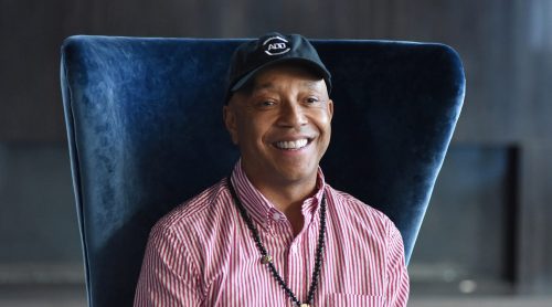Russell Simmons volverá a USA por una demanda por violación