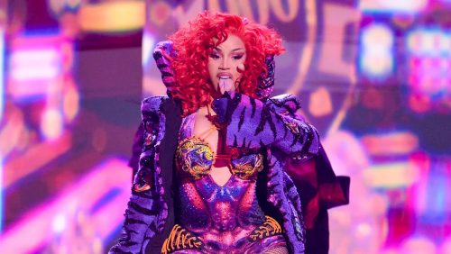 Cardi B vuelve a ser vista con el portero de la selección de Nigeria
