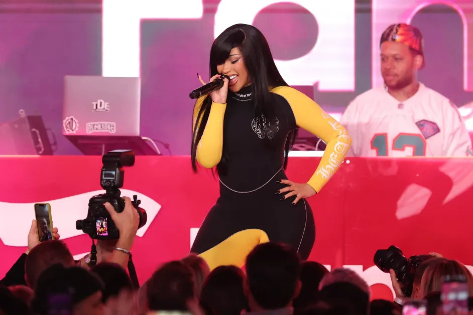 Cardi B se compara a sí misma con Britney Spears