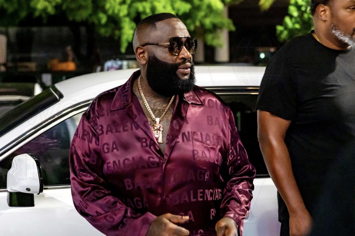 Rick Ross se ríe de las inversiones de 50 Cent