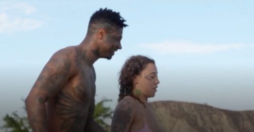 La policía visita a Blueface por un incidente en la piscina